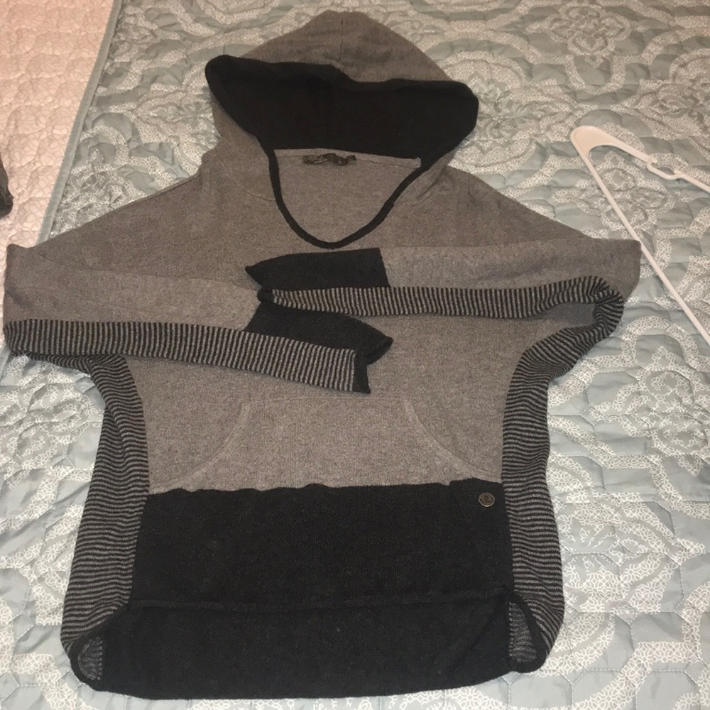 Pranks sweater